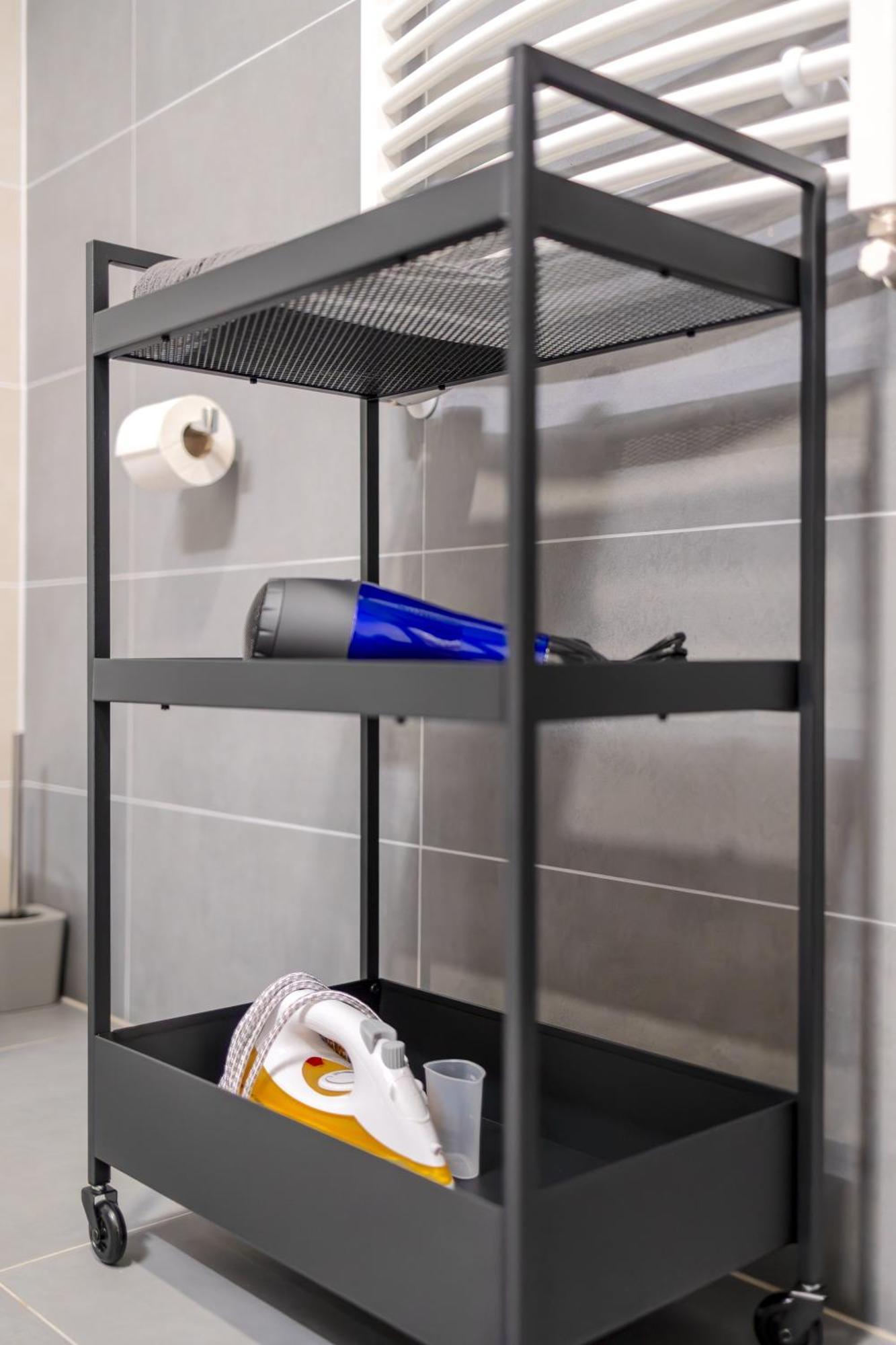 Bright 2Br - 4Th Floor, Balcony, Free Parking By Gravity Prague Appartement Buitenkant foto